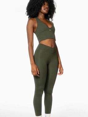 437 Four Three Seven V Leggings